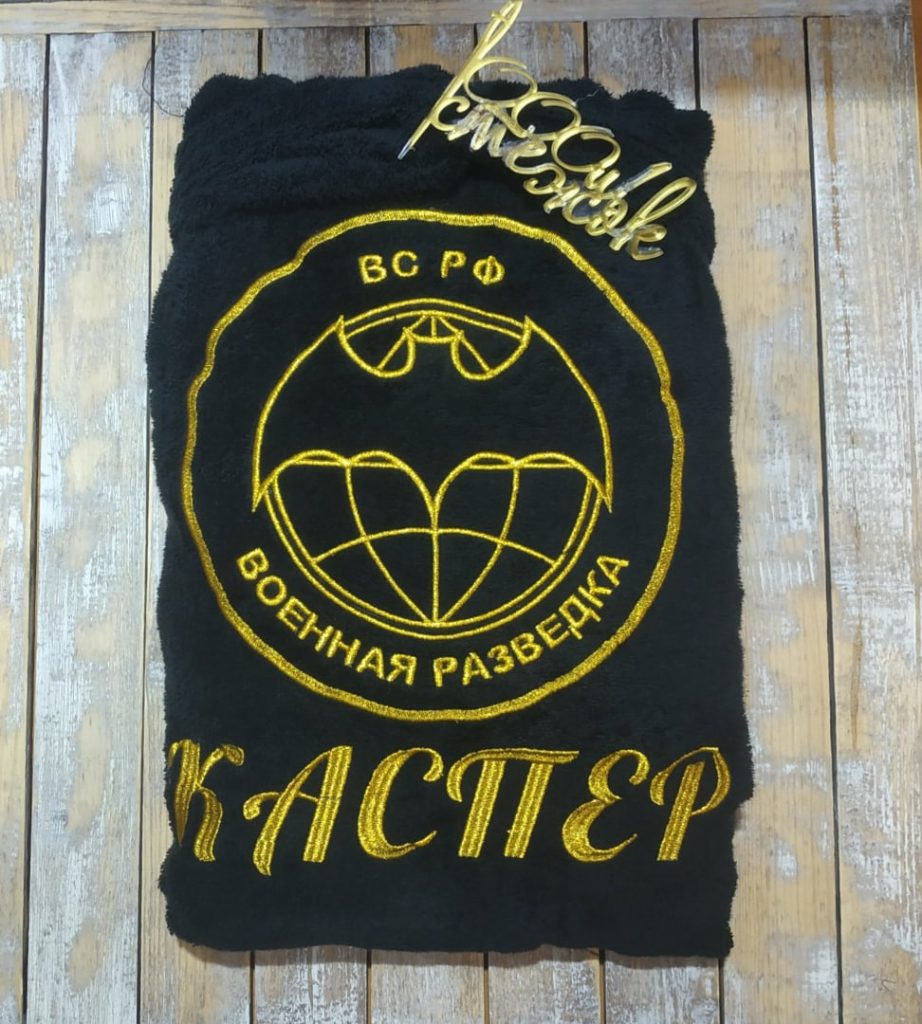 Мужской халат с капюшоном категории «Стандарт» с именной вышивкой (Черный)
